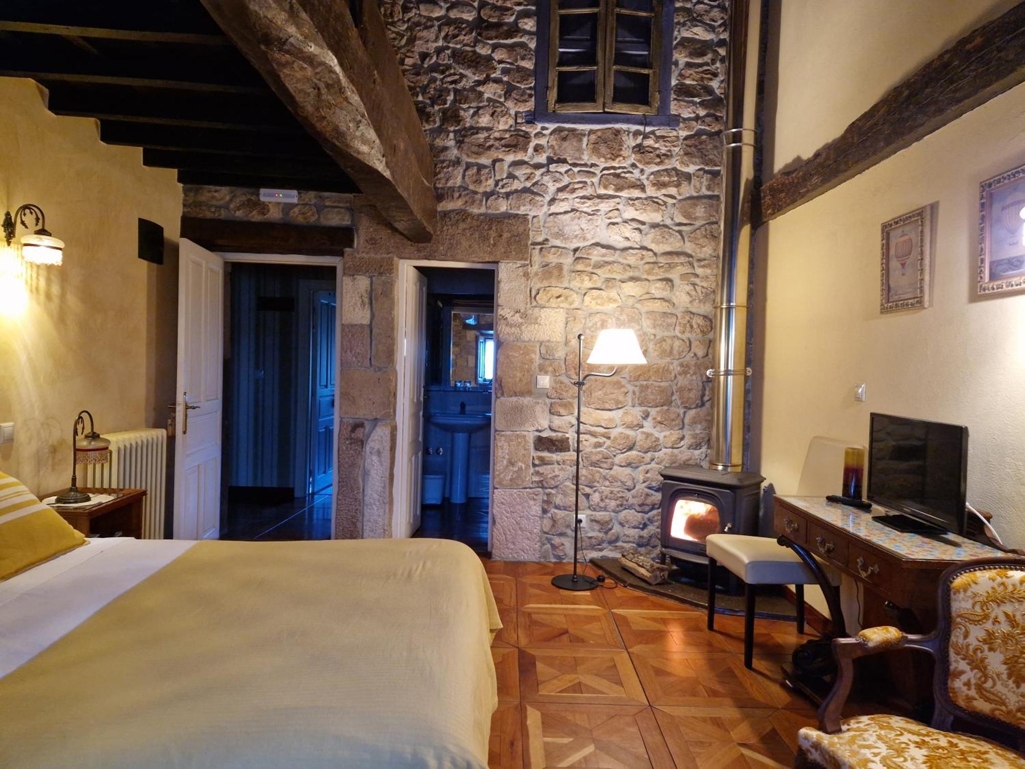 Hotel La Casona De Barrio, Alto Campoo Barrio  Dış mekan fotoğraf